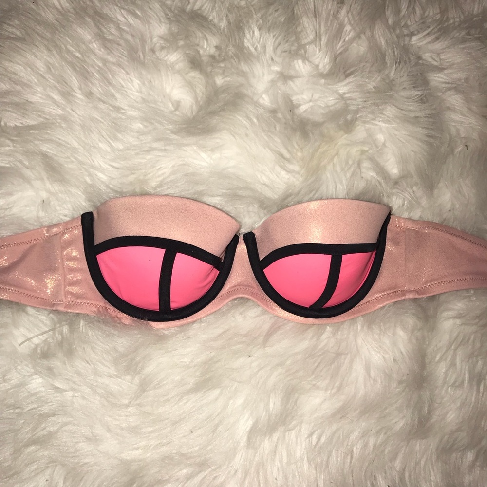 MAKE OFFER Victoria’s Secret Bikini Top